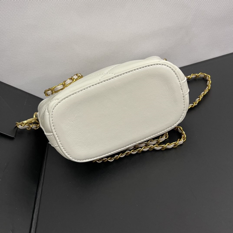 Ch**el bucket bags